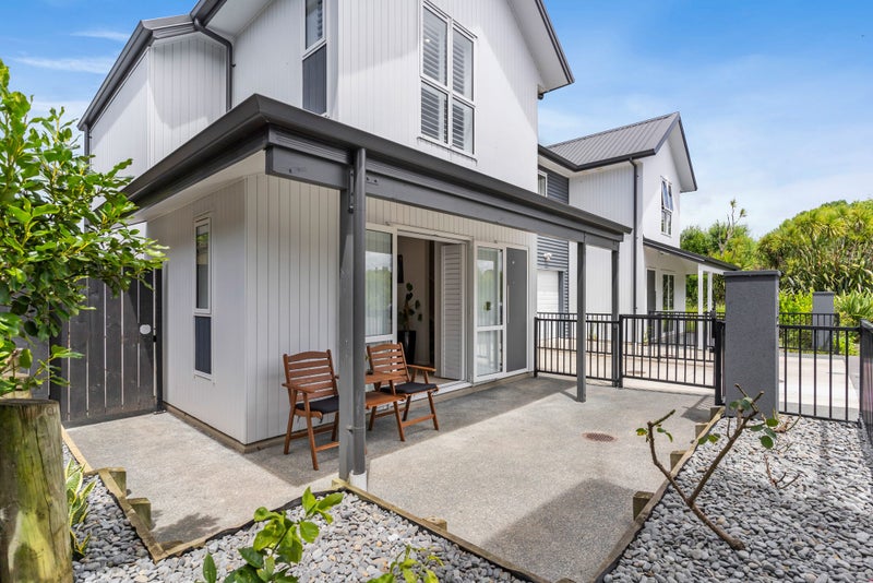 11 Glenbrae Glade, Glen Innes, Auckland - Carousel 1