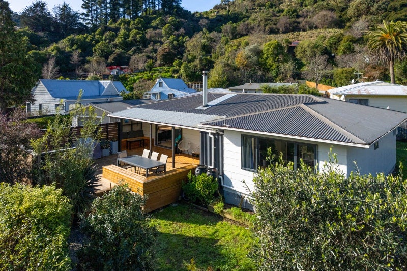 6 Hillside Lane, The Brook, Nelson - Carousel 1