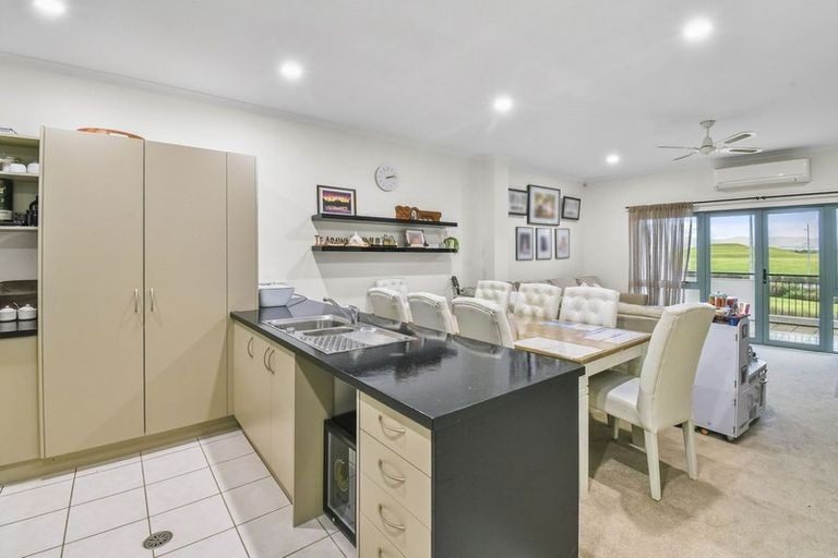 15/150 Chapel Road, Flat Bush, Auckland - Carousel 2