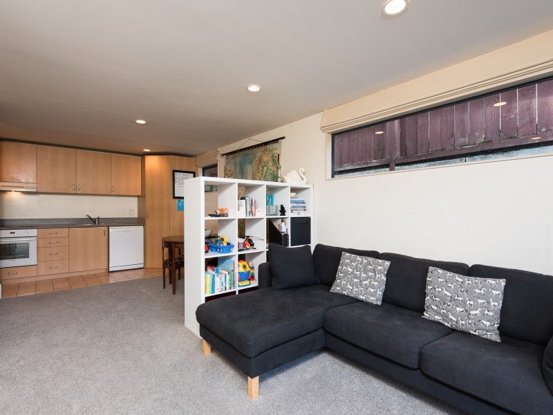 8/35 Pirie Street, Mount Victoria, Wellington - Carousel 2