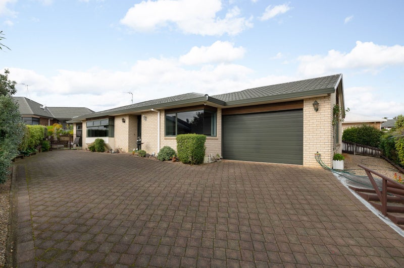 19 Lochinver Drive, Nawton, Hamilton - Carousel 11