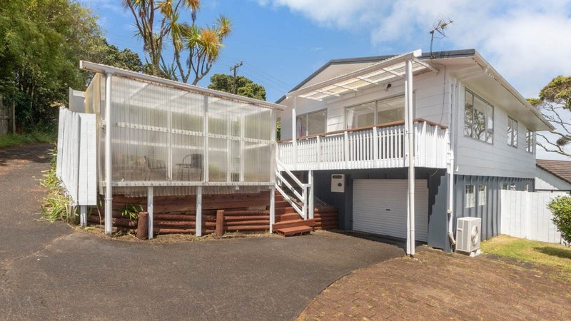 1/84A Captain Scott Road, Glen Eden, Auckland - Carousel 1