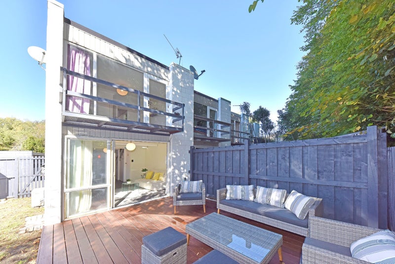 4/140 Waimairi Road, Ilam, Christchurch - Carousel 2