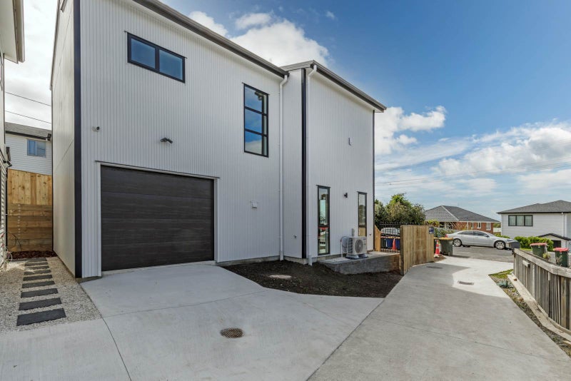 34 Hogans Road, Glenfield, Auckland - Carousel 2