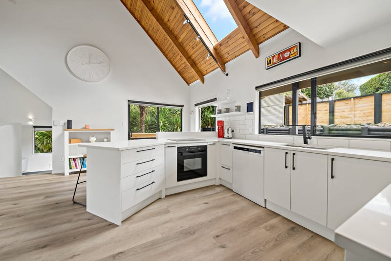 2/32 Patons Road, Howick, Auckland - Carousel 2