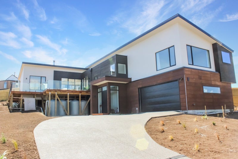 22 Eaglesfield Close, Westmorland, Christchurch - Carousel 2