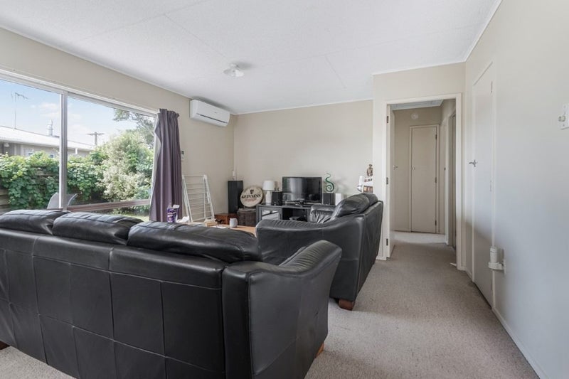 20B Poaka Avenue, Dinsdale, Hamilton - Carousel 2