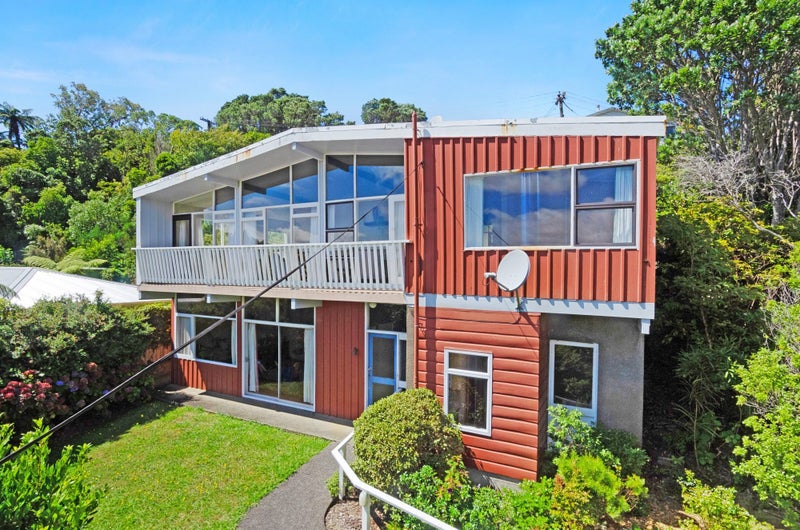 49 Croydon Street, Karori, Wellington - Carousel 1