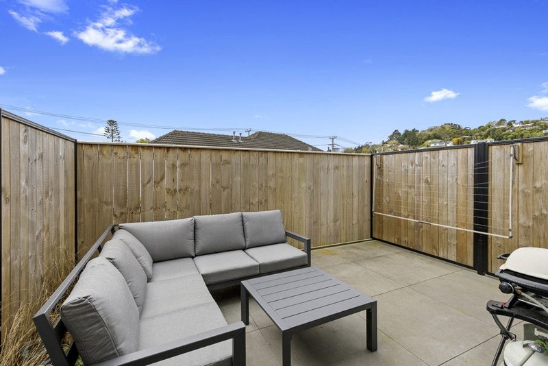 8/489 Riverside Drive, Fairfield, Lower Hutt - Carousel 2