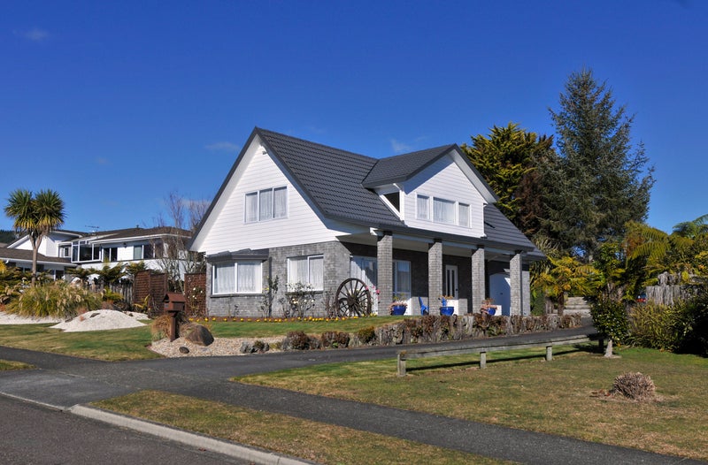 15 Mark Place, Lynmore, Rotorua - Carousel 1