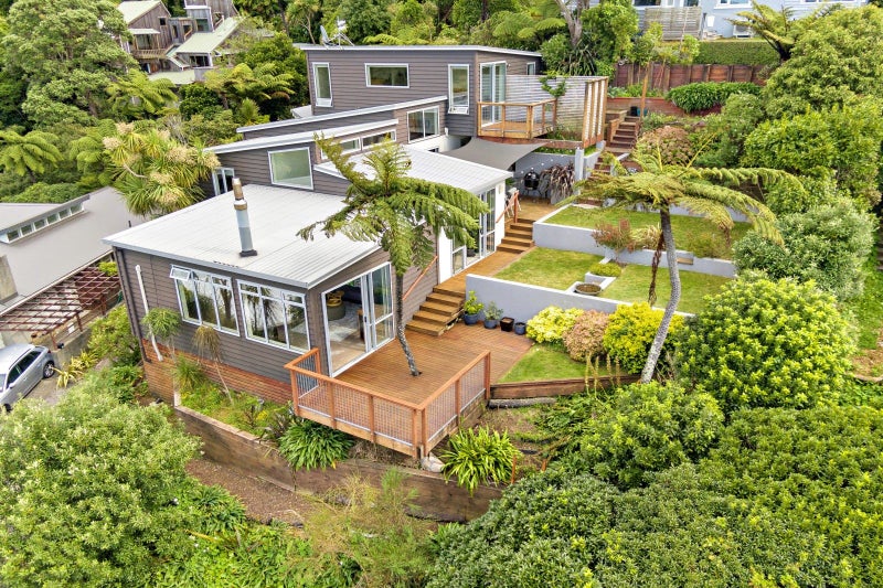 31 Highbury Crescent, Highbury, Wellington - Carousel 1