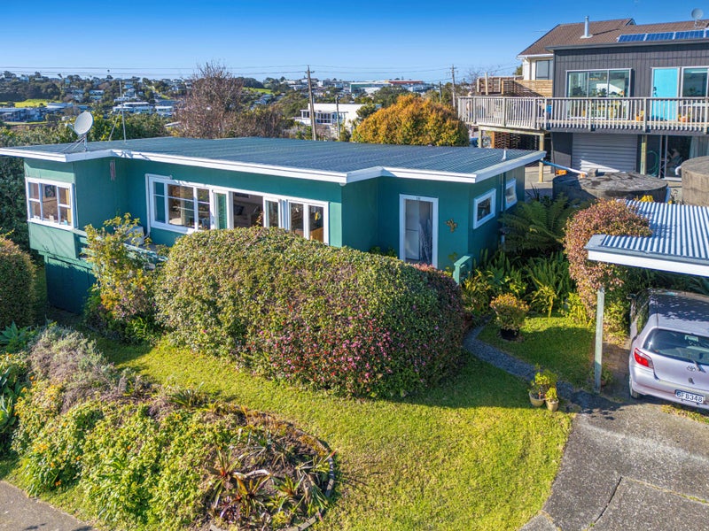 18 Kauri Road, Stanmore Bay, Whangaparaoa - Carousel 2