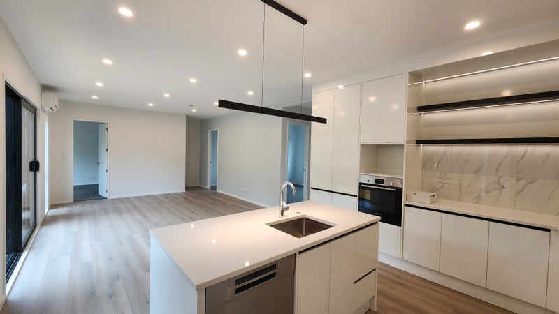 6 Whenuateitei Crescent, Stanmore Bay, Whangaparāoa - Carousel 2