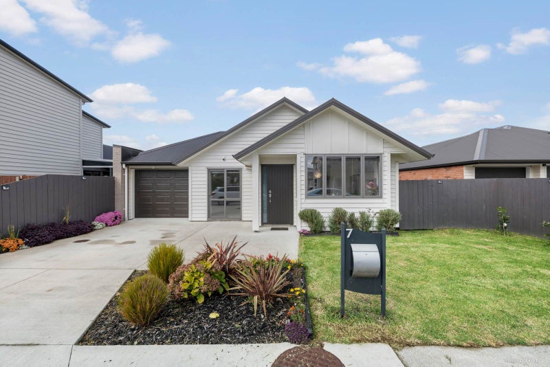 7 Matata Drive, Takanini, Auckland - Carousel 1