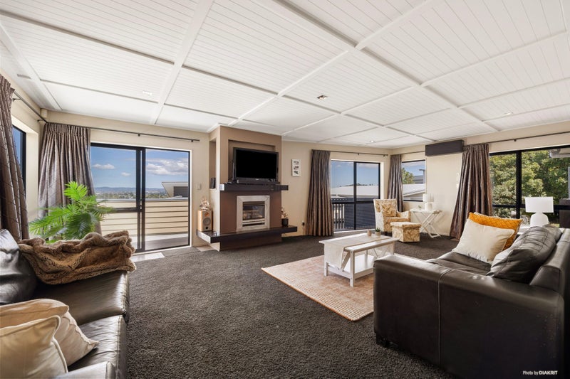 47 Kittiwake Drive, Schnapper Rock, Auckland - Carousel 2