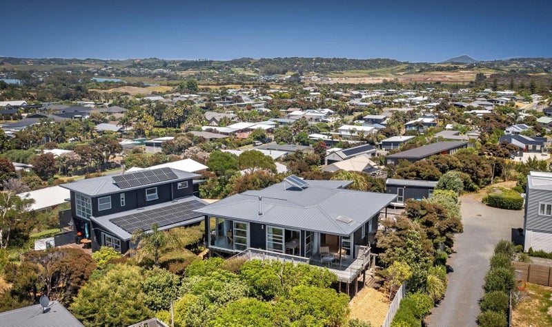 40 Moir Point Road, Mangawhai Heads, Mangawhai - Carousel 2