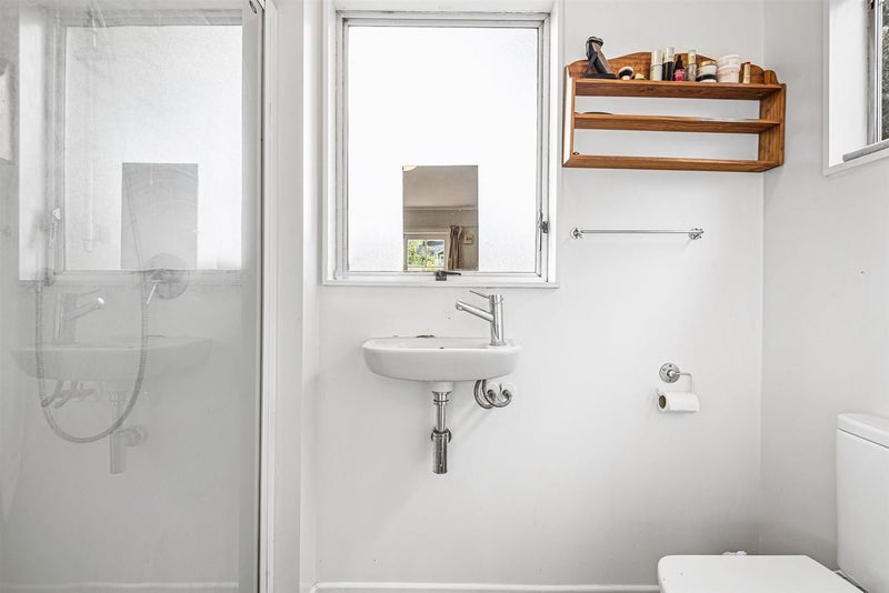 20 Hamilton Place, Glenfield, Auckland - Carousel 20