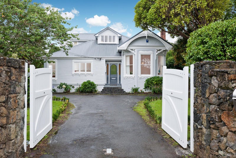 37 Fairview Road, Mount Eden, Auckland - Carousel 1