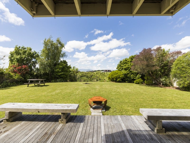31 Ruapehu Drive, Fitzherbert, Palmerston North - Carousel 1
