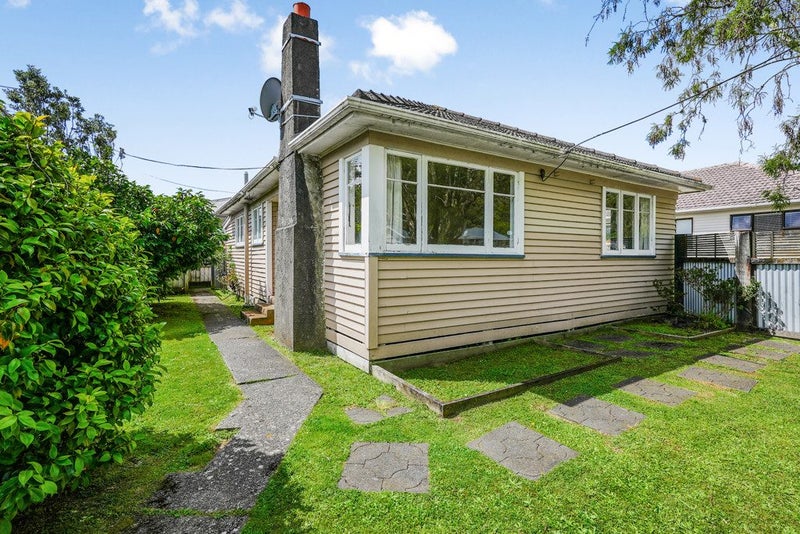 1 Hine Road, Wainuiomata, Lower Hutt - Carousel 1