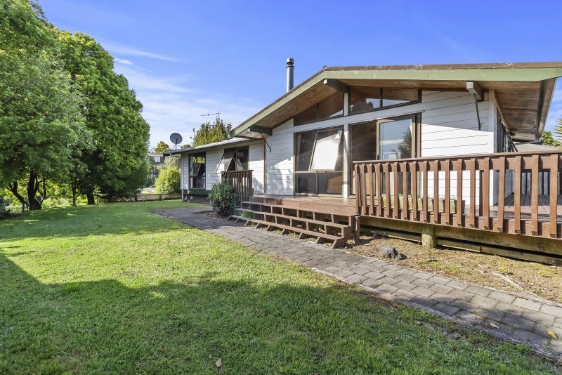 29 Velma Crescent, Nawton, Hamilton - Carousel 1