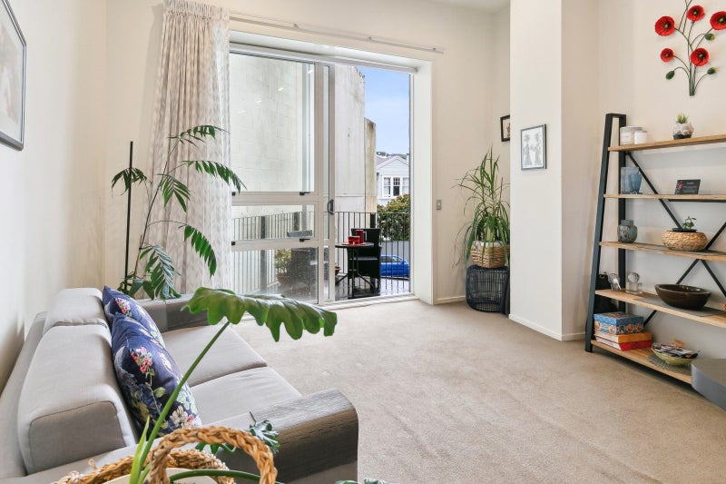 101/107 Thorndon Quay, Pipitea, Wellington - Carousel 2