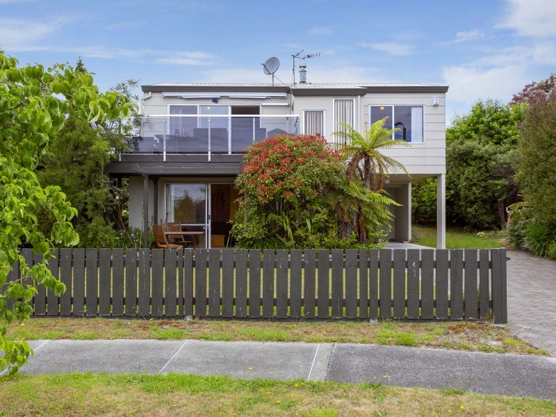 12 Ward Place, Richmond Heights, Taupo - Carousel 1