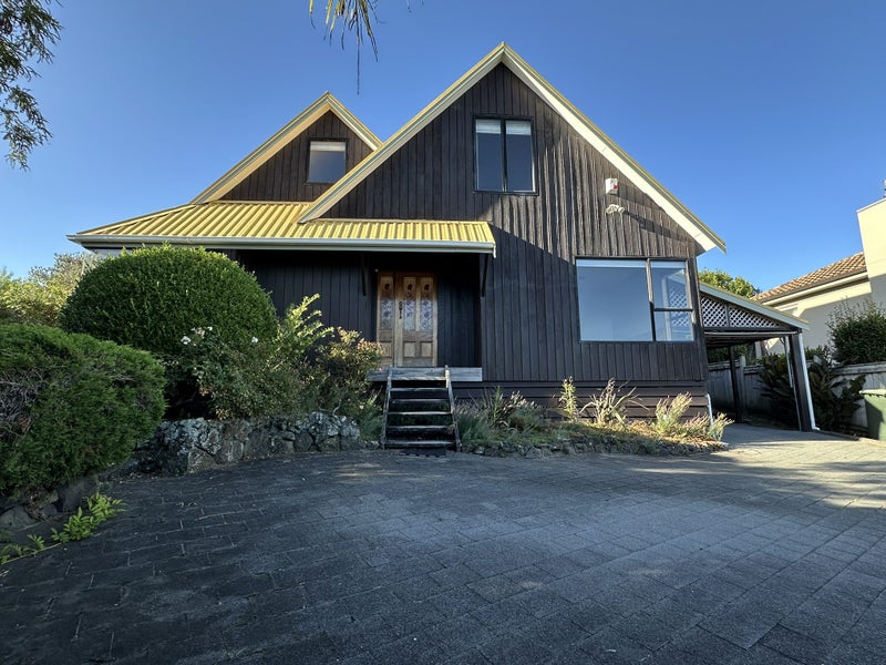 11A Rutherford Terrace, Meadowbank, Auckland - Carousel 1