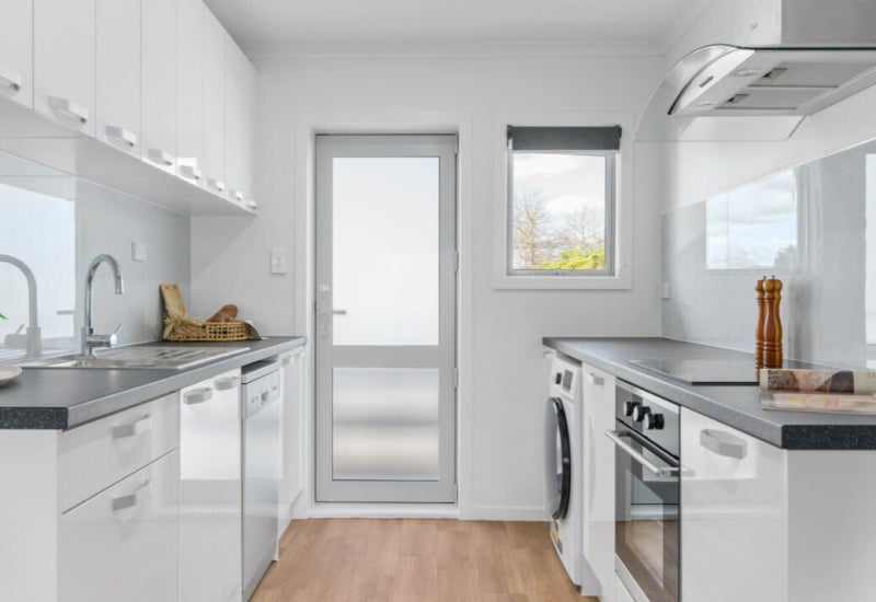 4/10 Avon Street, Frankton, Hamilton - Carousel 2