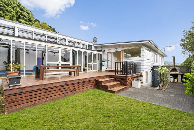 53 Sunrise Boulevard, Tawa, Wellington - Carousel 2