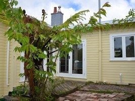 47A Parkvale Road, Karori, Wellington - Carousel 1