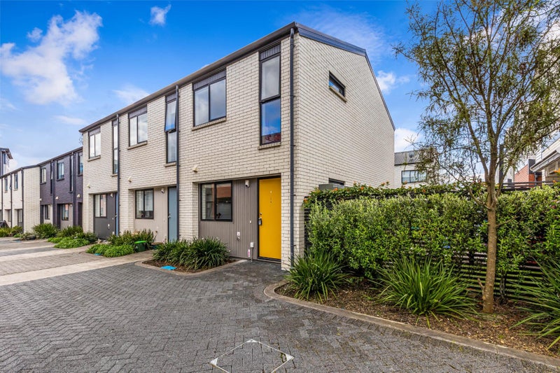 1 Kerewhenua Crescent, Hobsonville, Auckland - Carousel 2