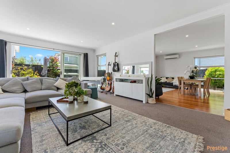 8 Onekura Street, Red Beach, Whangaparāoa - Carousel 2