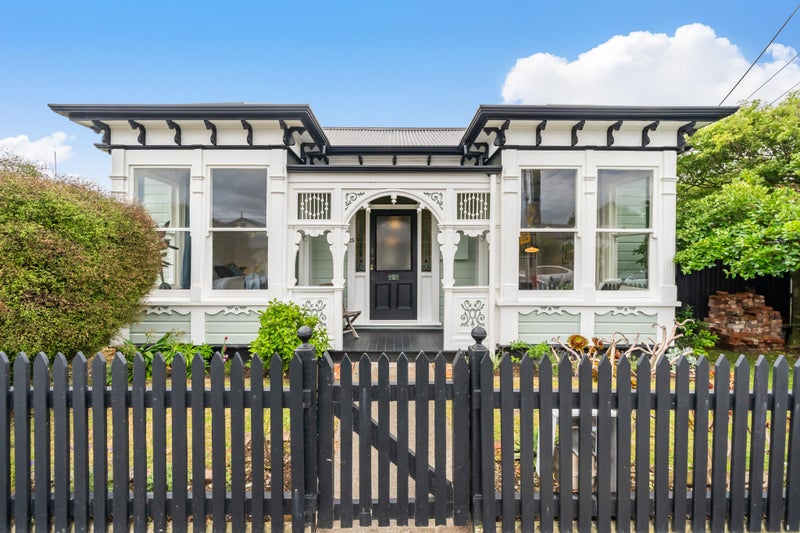 1/25 Nelson Street, Petone, Lower Hutt - Carousel 1