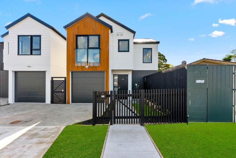 70A Hutchinsons Road, Bucklands Beach, Auckland - Carousel 1