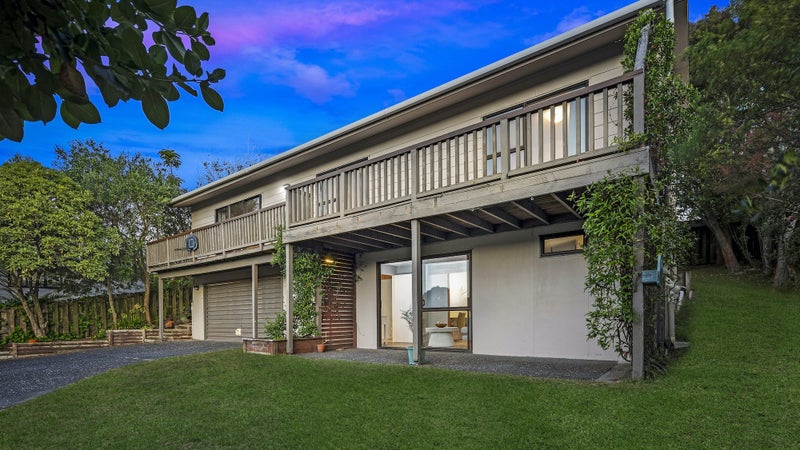 80A William Bayes Place, Red Beach, Whangaparāoa - Carousel 1