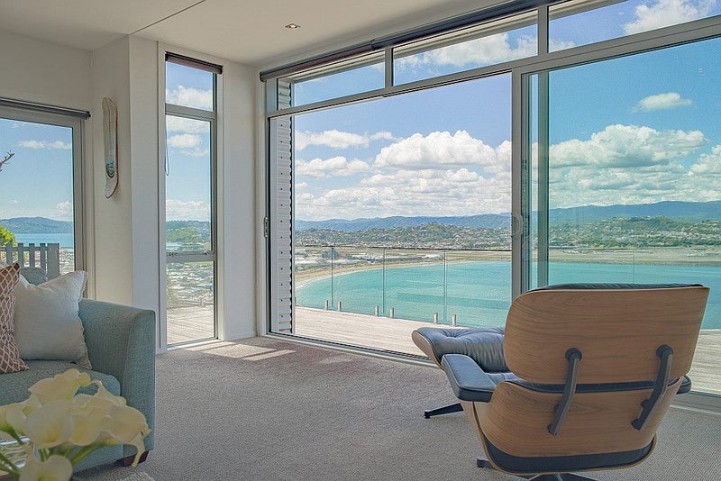 25 View Road, Houghton Bay, Wellington - Carousel 2