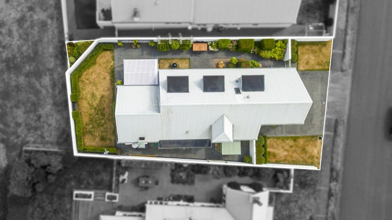 2A Vernon Grove, Brown Owl, Upper Hutt - Carousel 31