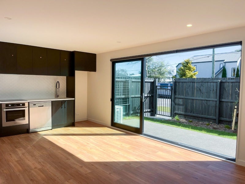 2/120 Edward Avenue, Edgeware, Christchurch - Carousel 2