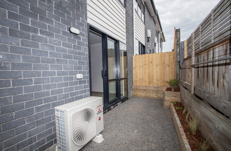 13/10 Charlemont Street, Whitiora, Hamilton - Carousel 15