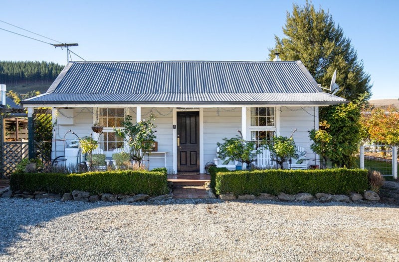 76 Sunderland Street, Clyde - Carousel 1