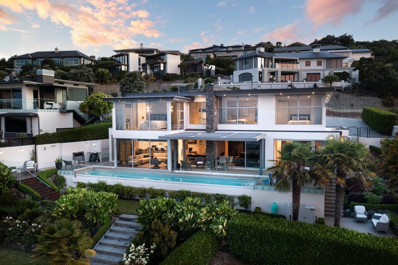 8 Avery Place, Redcliffs, Christchurch - Carousel 1