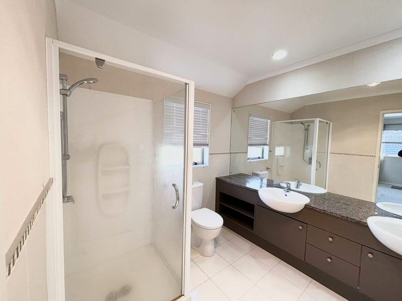 4 Powercourt Drive, Flat Bush, Auckland - Carousel 18