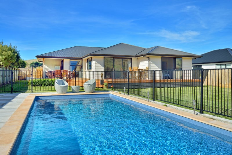 96 Hamilton Drive, Wainui, Gisborne - Carousel 1