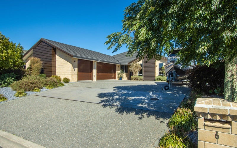 6 John Sutton Place, Richmond, Richmond - Carousel 1