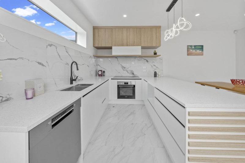 298E Sunset Road, Windsor Park, Auckland - Carousel 2