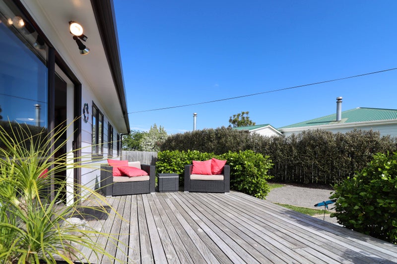 38 New York Street, Martinborough, Martinborough - Carousel 2
