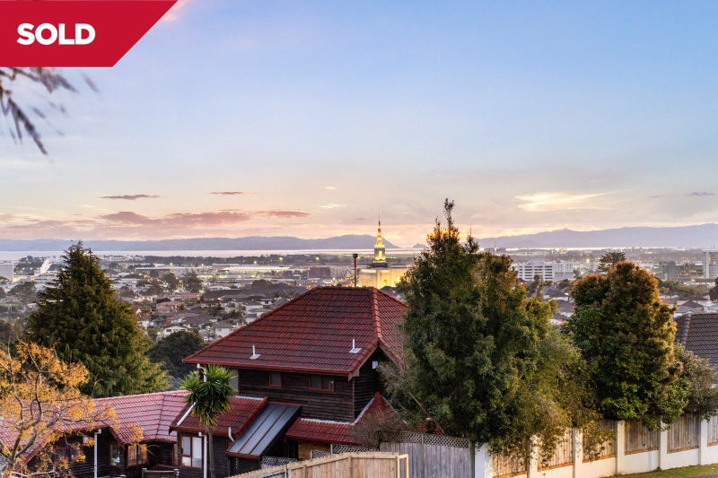 20 Goodwood Drive, Goodwood Heights, Auckland - Carousel 1