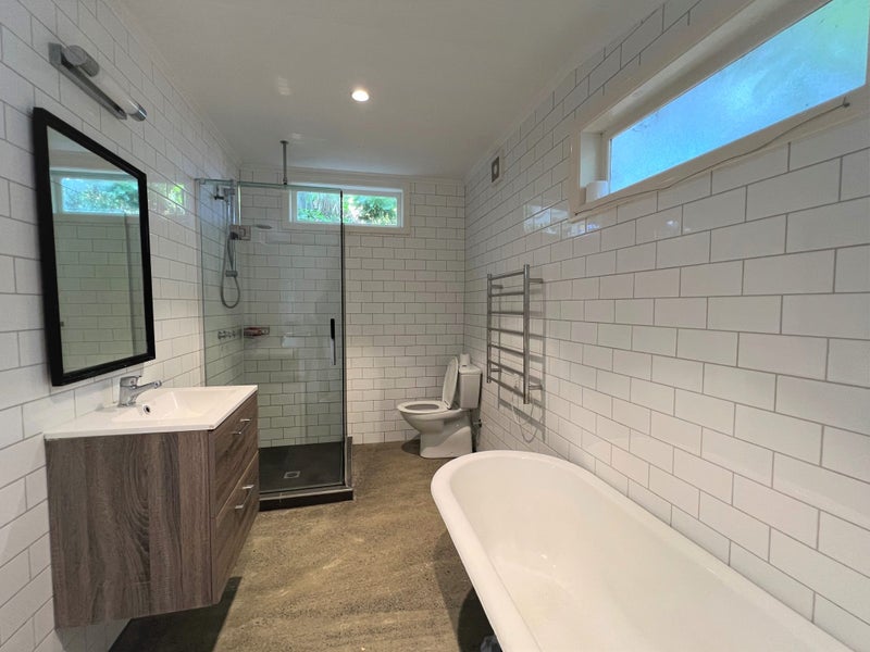 730 Te Atatu Road, Te Atatu Peninsula, Auckland - Carousel 13