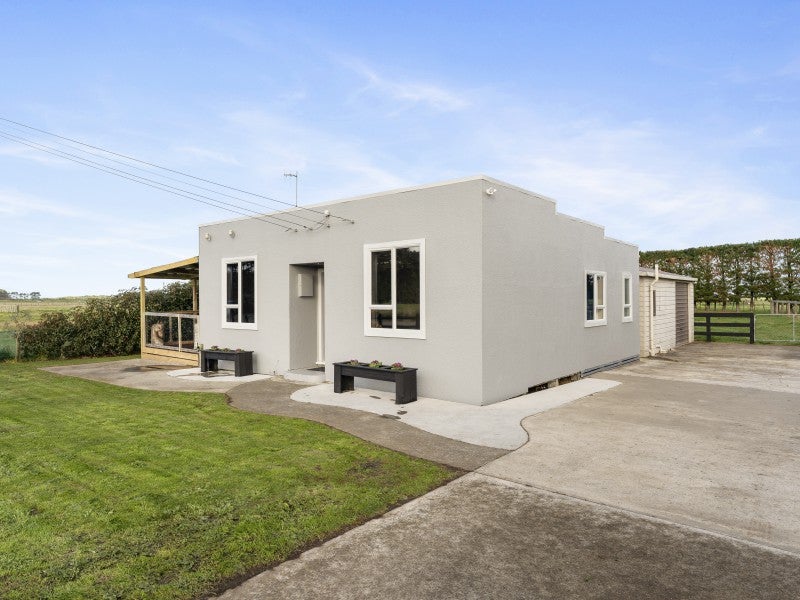 91 Omanuka Road, Himatangi, Foxton - Carousel 1